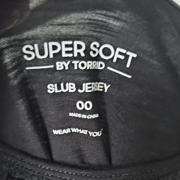 Torrid Casual Super Soft Slub High Neck Black Crochet Cold Shoulder Top XL - Picture 6 of 11